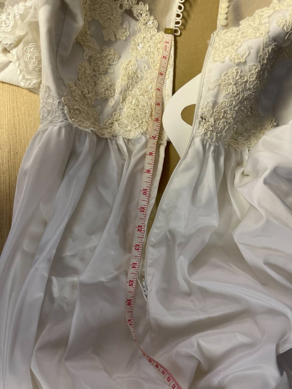 Vintage 1970's Wedding dress with long trail and floral beading - Picture 7 of 16